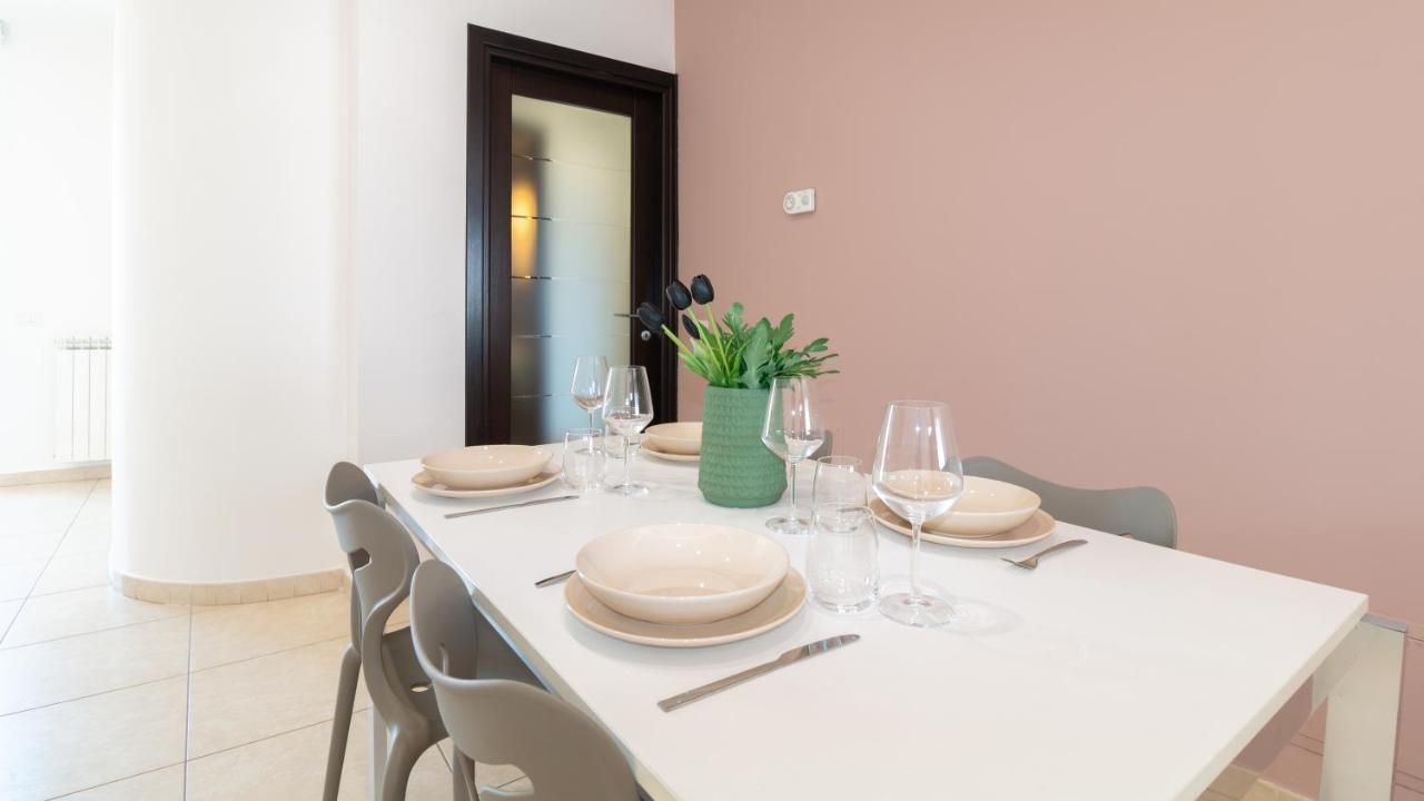 Sardinianworld - Xenia Boutique Tirso Apartment โอริสตาโน ภายนอก รูปภาพ