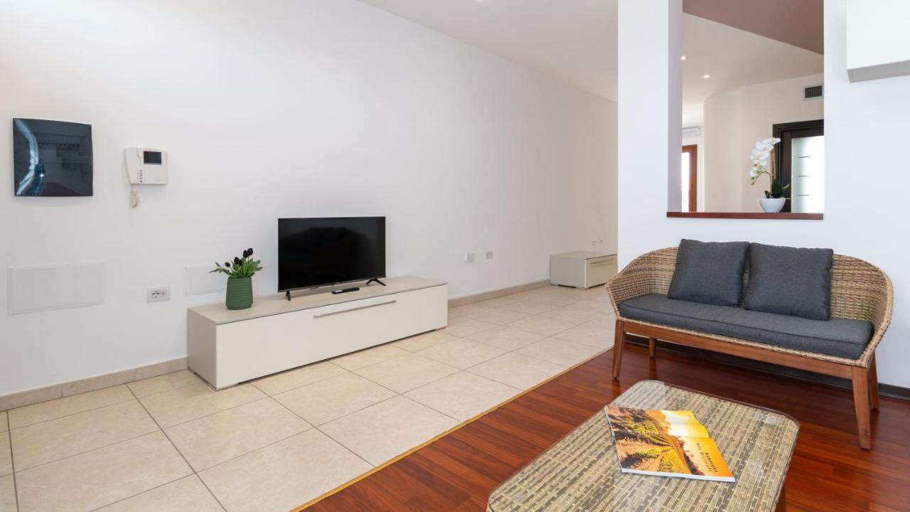 Sardinianworld - Xenia Boutique Tirso Apartment โอริสตาโน ภายนอก รูปภาพ